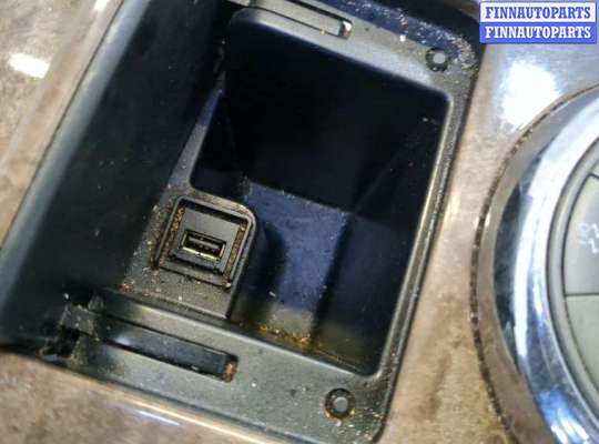 купить Рамка под кулису на Infiniti QX80 2014-2017