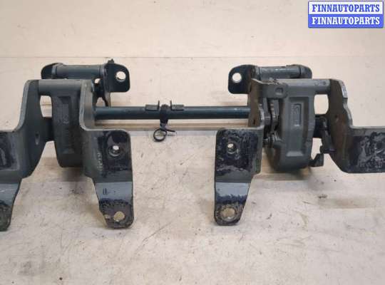 купить Петля двери на Nissan Titan 2003-2015