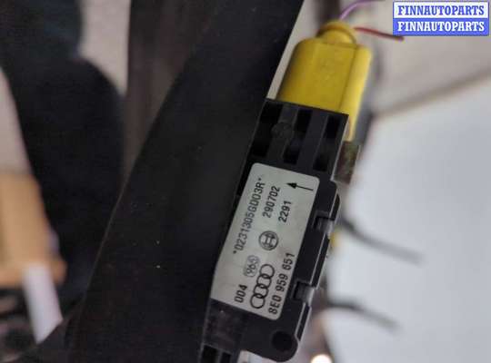 Панель передняя (телевизор) на Audi A4 (8E/8H, B6)