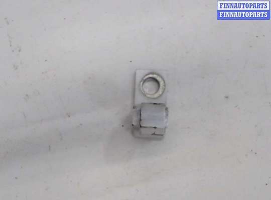 купить Петля двери на Volkswagen Tiguan 2007-2011