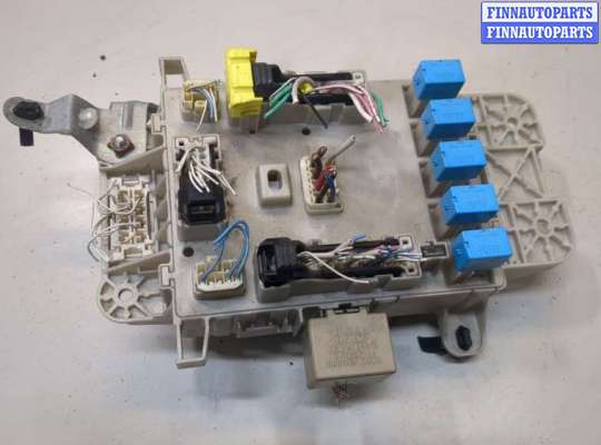 купить Блок предохранителей на Toyota RAV 4 2000-2005