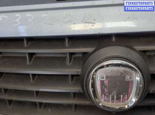 Решетка радиатора на Fiat Doblo I (223)