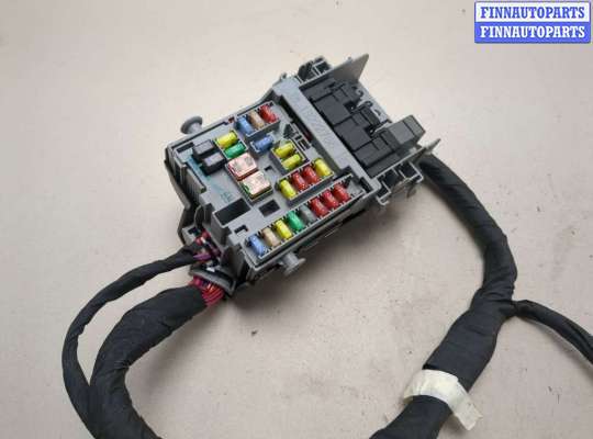 купить Блок предохранителей на Cadillac SRX 2009-2016