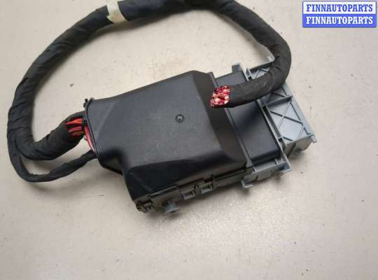 купить Блок предохранителей на Cadillac SRX 2009-2016