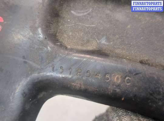 купить Кронштейн крыла на Cadillac Escalade 3 2006-2014