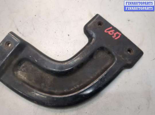 купить Кронштейн крыла на Cadillac Escalade 3 2006-2014