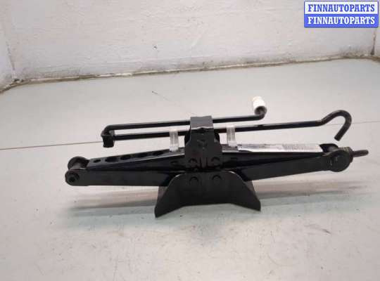 Домкрат на BMW X3 (E83)