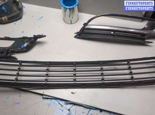 Заглушка (решётка) бампера VG2533135 на Volkswagen Passat CC 2012-2017