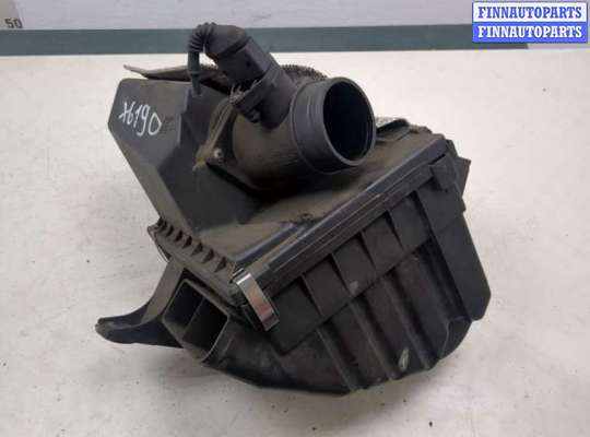 Корпус воздушного фильтра на Audi A4 (8D, B5)