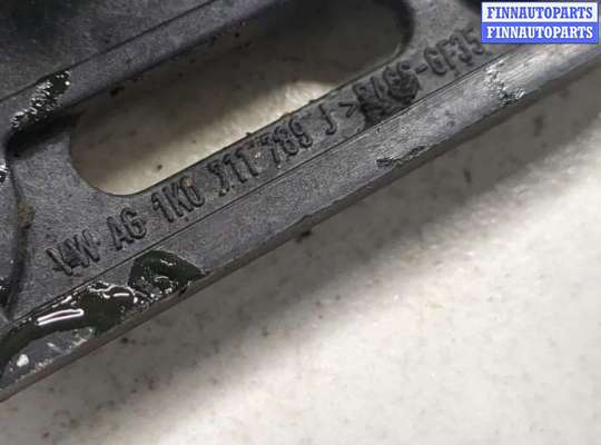 купить Кронштейн КПП на Volkswagen Golf 5 2003-2009