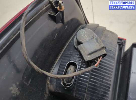 купить Фонарь (задний) на Lincoln Navigator 2002-2006