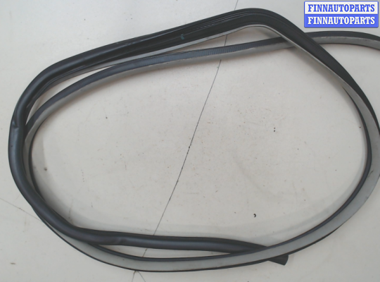 купить Уплотнитель на Toyota Sienna 2 2003-2010