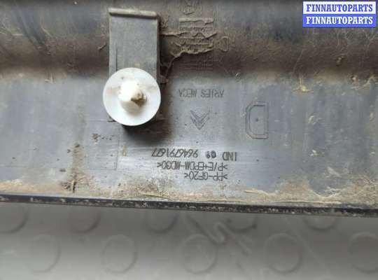купить Молдинг двери на Citroen C4 2004-2010