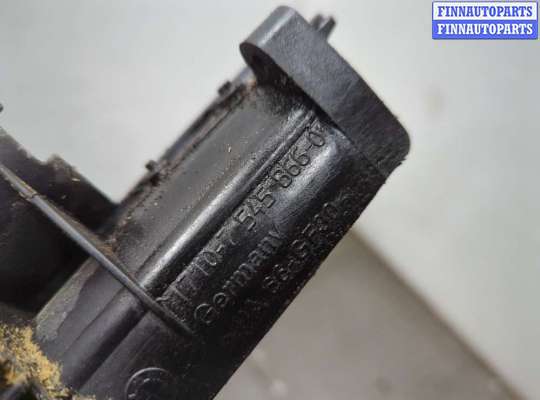 купить Кронштейн радиатора на BMW 5 E60 2003-2010