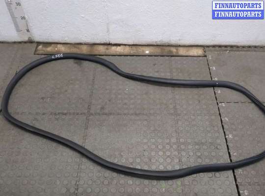 купить Уплотнитель на Porsche Panamera 2009-2016