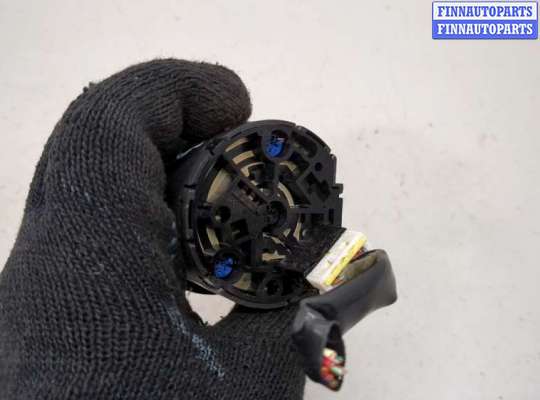 купить Кнопка включения полного привода на Infiniti QX56 2004-2010
