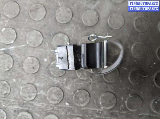 купить Кнопка стояночного тормоза (ручника) на Volkswagen Tiguan 2016-2021