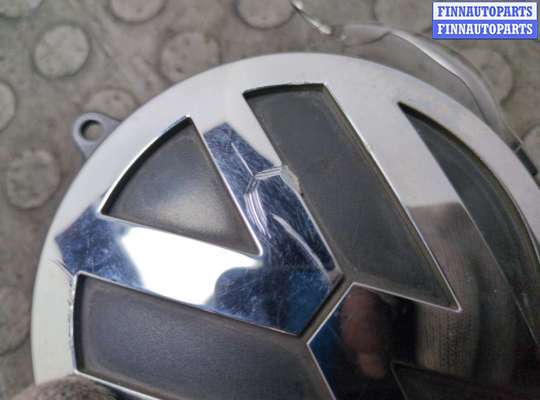 купить Кнопка открывания багажника с крышки на Volkswagen Golf 5 2003-2009