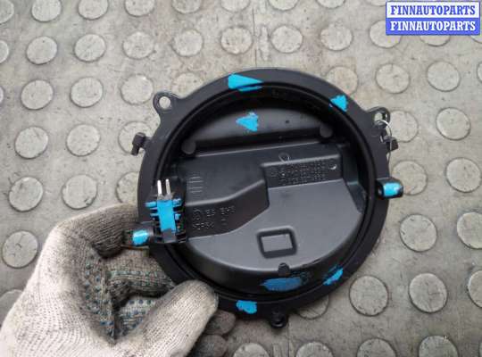 купить Кнопка открывания багажника с крышки на Volkswagen Golf 5 2003-2009