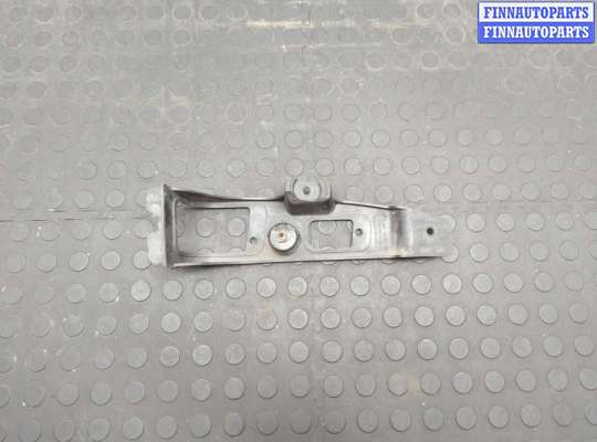 Кронштейн бампера на BMW X3 (E83)