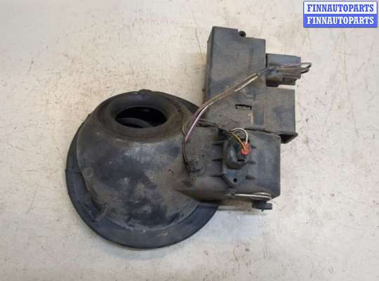 купить Лючок бензобака на Ford C-Max 2002-2010