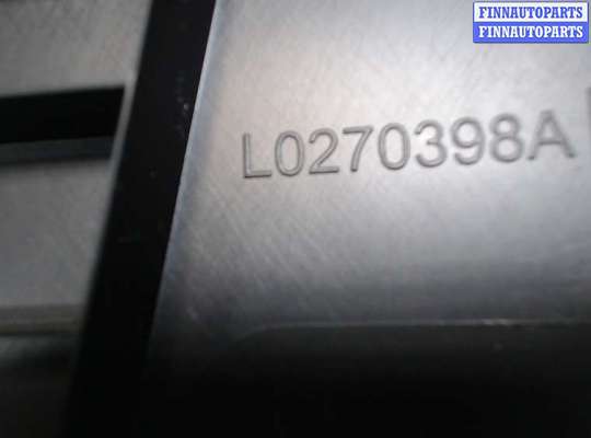 купить Обшивка центральной стойки на Land Rover Range Rover Velar 2017-2025