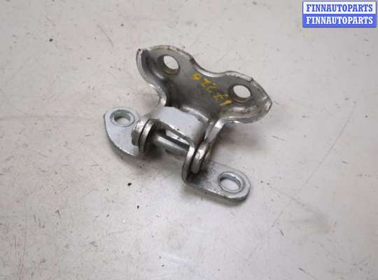 Петля двери на Toyota Camry XV40