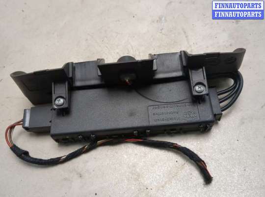 купить Усилитель антенны на Skoda Rapid 2012-2020