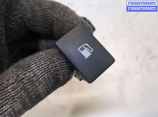 купить Кнопка лючка топливного бака на Toyota Camry V40 2006-2011