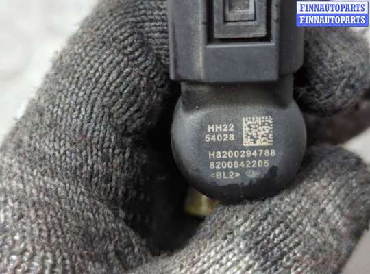 Форсунка топливная на Nissan Qashqai I (J10)