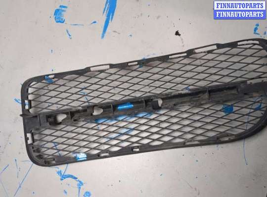 купить Заглушка (решётка) бампера на Volkswagen Touareg 2002-2007