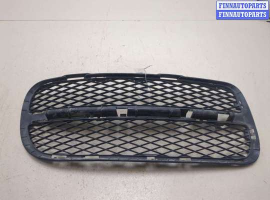 купить Заглушка (решётка) бампера на Volkswagen Touareg 2002-2007