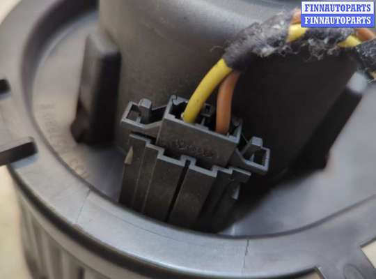 купить Двигатель отопителя (моторчик печки) на Volkswagen Bora 1998-2005