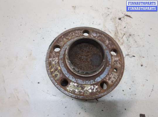 купить Ступица (кулак, цапфа) на Volvo V70 2000-2007