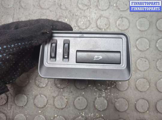 купить Кнопка открывания багажника салонная на Land Rover Range Rover Evoque 2011-2018