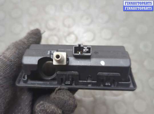 купить Кнопка открывания багажника с крышки на Volkswagen Tiguan 2016-2021