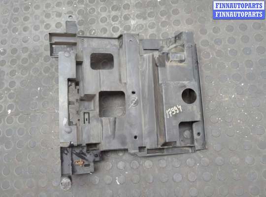 купить Кронштейн фары на Cadillac Escalade 2 2001-2006