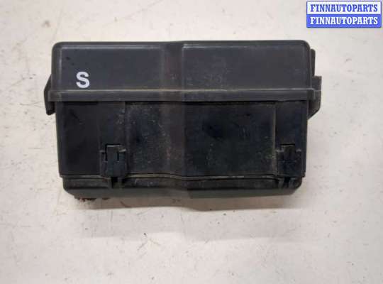 купить Блок реле на Toyota Avensis 2 2003-2008