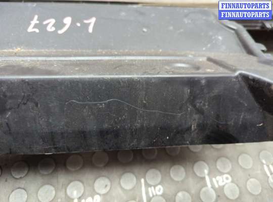 купить Жабо под дворники (дождевик) на Mercedes S W140 1991-1999