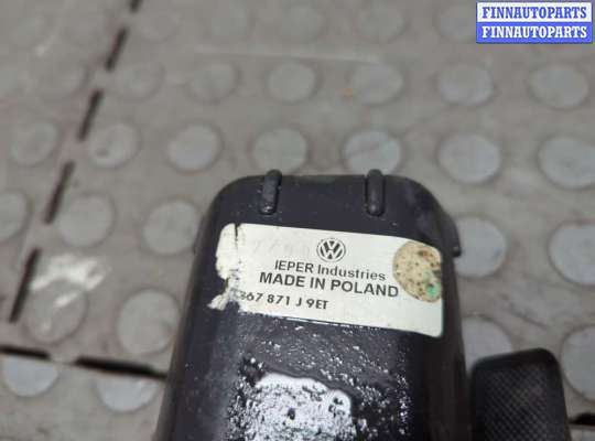 Полка багажника на Volkswagen Golf IV (1J)