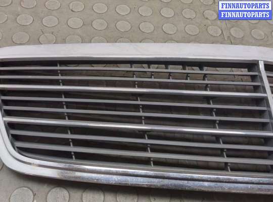 купить Решетка радиатора на Mercedes C W203 2000-2008
