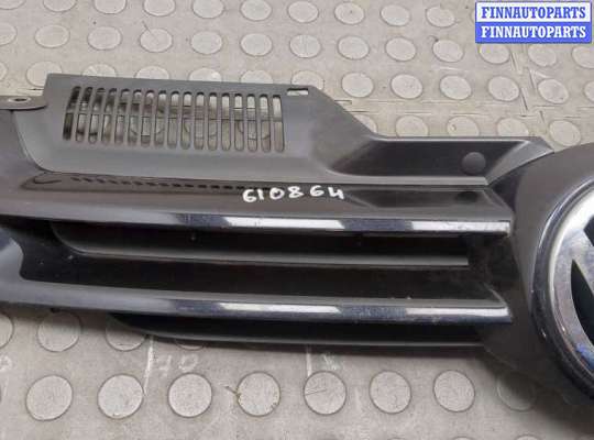купить Решетка радиатора на Volkswagen Golf 5 2003-2009