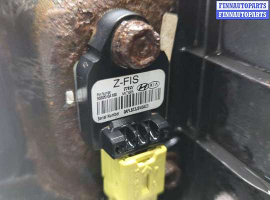 Панель передняя (телевизор) на Kia Ceed I (ED)