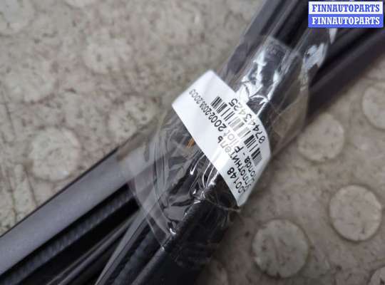 купить Уплотнитель на Honda Pilot 2002-2008