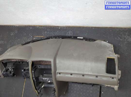 Панель передняя салона (Торпедо) на Chrysler 300C I (LX)