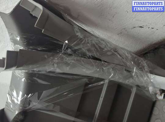 купить Обшивка крышки (двери) багажника на Hyundai Tucson 1 2004-2010