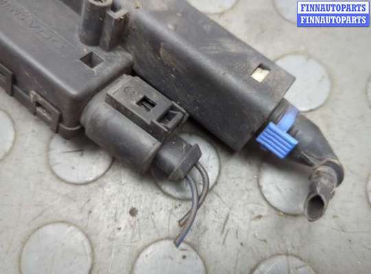 купить Форсунка омывателя фар на Volkswagen Phaeton 2002-2010