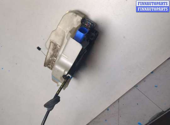 Замок боковой двери на Volkswagen Golf V (1K)