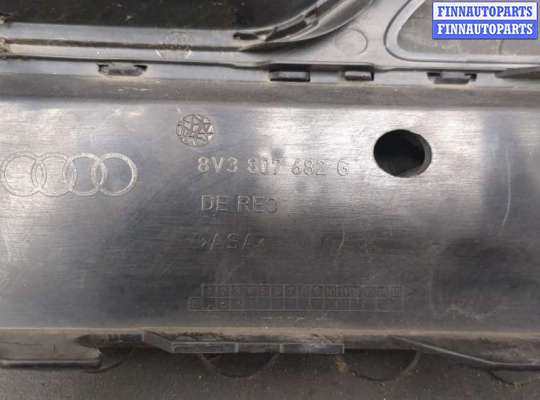 купить Заглушка (решётка) бампера на Audi A3 (8V) 2012-2020