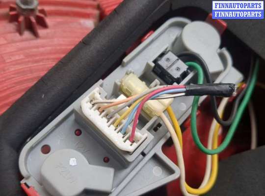купить Фонарь (задний) на Toyota Yaris 2005-2011